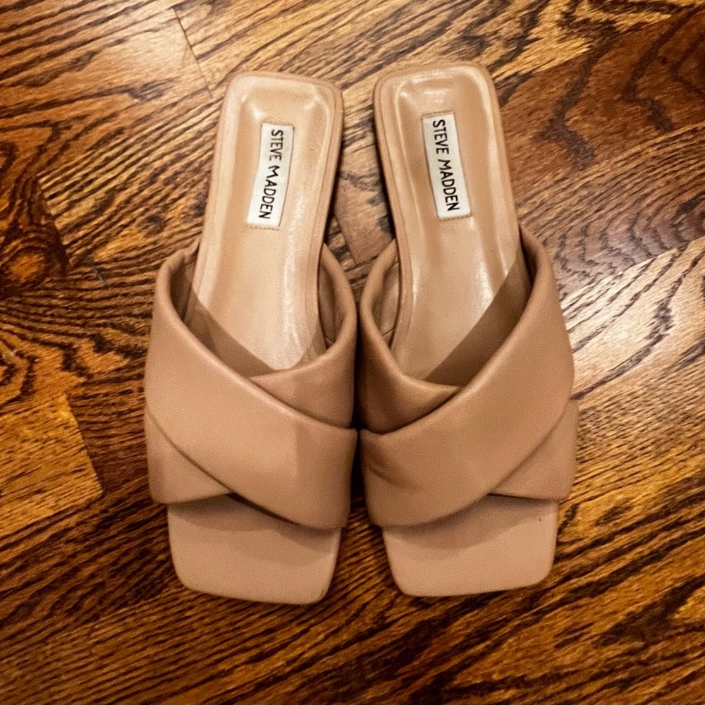 Steve Madden Tan Sandals with Padded Straps